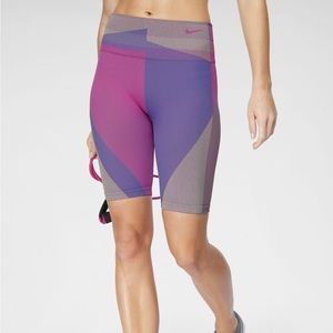 NWOT Nike Women's Shorts Nike Icon Clash Seamless 8 Training Shorts